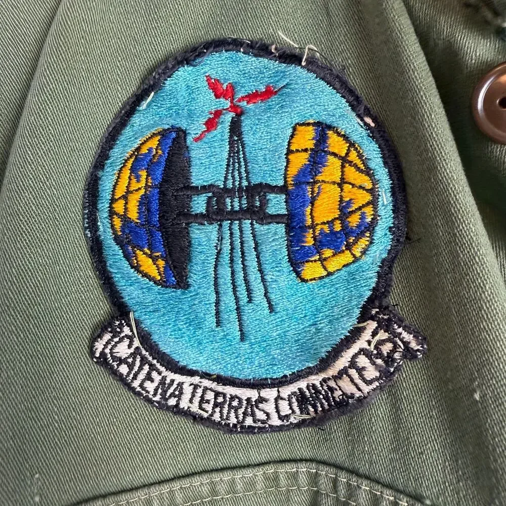 Vintage US Air Force Uniform Shirt Khaki Green Est Size Mens Small Patches READ